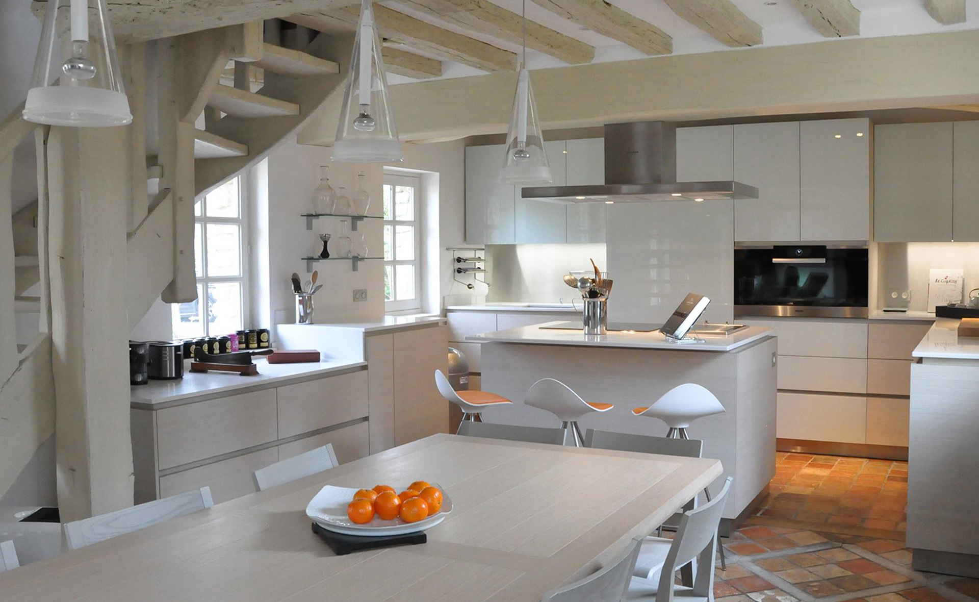 Collaboration avec Borella Art Design, cuisine parisienne authentique et moderne par Ludovic Avenel, ébéniste designer