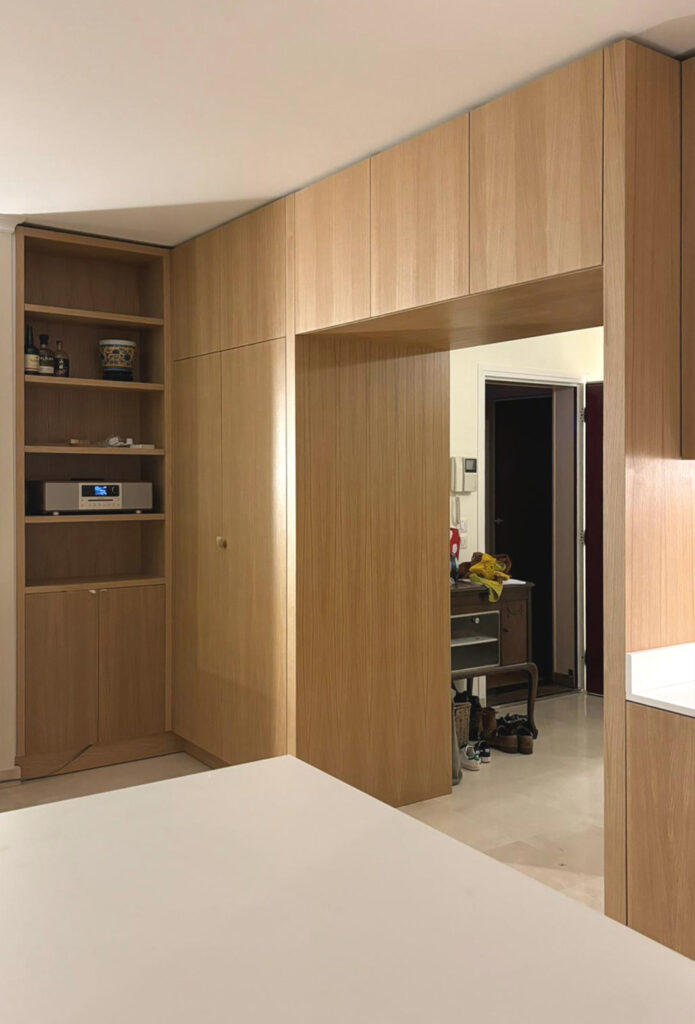 Intégrer un espace cuisine dans le salon–salle à manger sans en altérer l’harmonie, par Ludovic Avenel ébéniste designer, Île Saint-Louis Paris